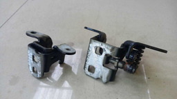 DOBRADIÇAS PORTA TRASEIRA ESQUERDO JEEP CHEROKEE 3.7 V6 2010