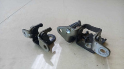 DOBRADIÇAS PORTA TRASEIRA DIREITO JEEP CHEROKEE 3.7 V6 2010