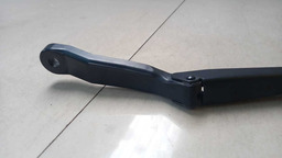 BRAÇO LIMPADOR PARABRISA LADO ESQUERDO PEUGEOT 207 1.4 2012