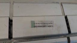 TRILHO AMARRAÇÃO PORTA MALAS LADO DIREITO BMW X3 2014