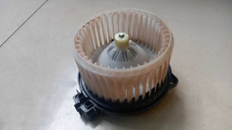 Motor Ventilador Ar Forçado Toyota Hilux Sw4 2.8 2017 2018x