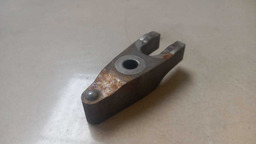 SUPORTE FIXAÇÃO BICO INJETOR TOYOTA HILUX SW4 2017 2018 (1)