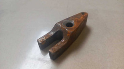 SUPORTE FIXAÇÃO BICO INJETOR TOYOTA HILUX SW4 2.8 2017 2018