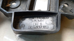 GUIA PARA-CHOQUE DIANTEIRO L E VW JETTA TSI 2.0 2012 2013