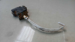 MOTOR TRAVA PORTINHOLA COMBUSTÍVEL GM ONIX 1.4 2013 2014