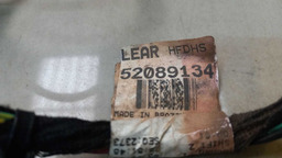 CHICOTE PORTA DIANTEIRA ESQUERDO GM ONIX 2013 2014 52089134