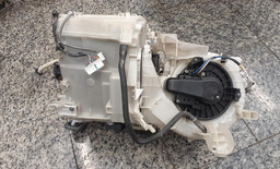 CAIXA DE AR INTERNA TOYOTA RAV4 2013