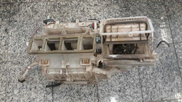 CAIXA DE AR INTERNA TOYOTA RAV4 2013