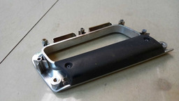 PUXADOR INTERNO PORTA DIANTEIRA DIREITO GM CAPTIVA 2.4 2012 CINZA