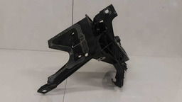 SUPORTE RADIADOR LADO DIREITO BMW 535I 2014