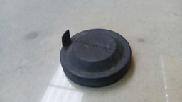 TAMPA VEDAÇÃO FAROL VW GOLF TSI 2013 2014 89004031