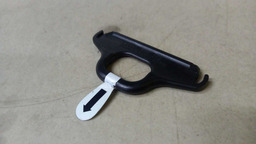 PUXADOR FIXAÇÃO ESTEPE VW GOLF TSI 2013 2014 5G0803899A,