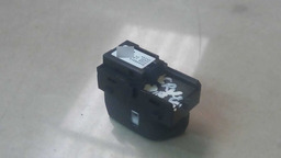 BOTÃO TRAVA PORTA DIANTEIRO ESQUERDO GM CRUZE 2018 2019 