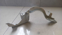 DOBRADIÇA CAPÔ LADO DIREITO GM CAPTIVA 2.4 16V 2011 2012