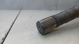 PONTA EIXO TRASEIRO LADO DIREITO TOYOTA HILUX 2013 2014