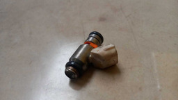 BICO INJETOR HYUNDAI TUCSON 2.0 2014 2015 (2)