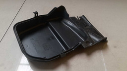 TAMPA CAIXA FILTRO DE AR LADO DIREITO BMW X1 2015