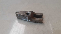 TRAVA BICO INJETOR TOYOTA HILUX 2.8 2021