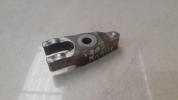 TRAVA BICO INJETOR TOYOTA HILUX 2.8 2021