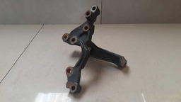 SUPORTE BOMBA HIDRÁULICA TOYOTA HILUX 2.8 2021