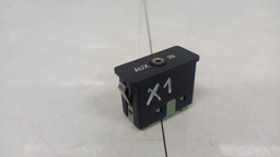 ENTRADA AUXILIAR USB PAINEL BMW X1 2011 61316986791
