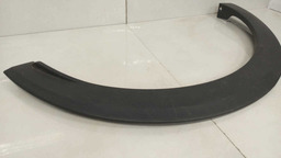 MOLDURA PARALAMA TRASEIRO ESQUERDO NISSAN KICKS 2016 - 2020