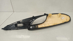 MOLDURA BOTÃO C/ APOIO TRASEIRO ESQUERDO HYUNDAI SONATA 2010