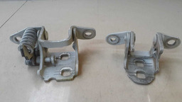 PAR DOBRADIÇAS DIANTEIRA ESQUERDA DODGE JOURNEY 2014 2015