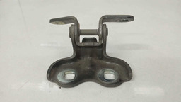 DOBRADIÇA SUPERIOR PORTA DIANTEIRA DIREITA GM SPIN 2017