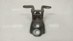 DOBRADIÇA INFERIOR PORTA DIANTEIRA DIREITA GM SPIN 2017