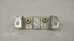 SUPORTE TAMPA TRASEIRA LADO DIREITO FIAT STRADA 2019