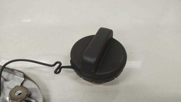 TAMPA PORTINHOLA TOYOTA RAV4 2010