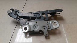 BRAÇO CAPÔ LADO DIREITO BMW 320I 2014 2015 2016