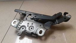 BRAÇO CAPÔ LADO ESQUERDO BMW 320I 2014 2015 2016