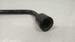 CHAVE RODA RENAULT SANDERO 2012