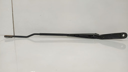 BRAÇO LIMPADOR PARABRISA LADO ESQUERDO PEUGEOT  206 2008