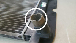 CONDENSADOR TOYOTA COROLLA 1.8 2002 A 2008 COM DETALHE