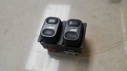 BOTÃO VIDRO ELÉTRICO DIANTEIRO E. PEUGEOT 406 1997 1998 (2)