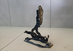 BRAÇO CAPO LADO ESQUERDO MERCEDES C180 2011