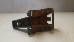 GUIA PARACHOQUE TRASEIRO DIREITO MERCEDES C180 2011