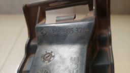 GUIA PARACHOQUE TRASEIRO DIREITO MERCEDES C180 2011