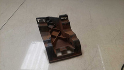 GUIA PARACHOQUE TRASEIRO DIREITO MERCEDES C180 2011