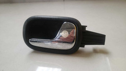 MAÇANETA INTERNA TRASEIRA DIREITA AUDI A3 1998 A 2006 (3)