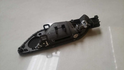 MAÇANETA INTERNA TRASEIRA DIREITA AUDI Q3 2012 A 2016