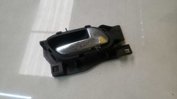 MAÇANETA INTERNA DIREITA CITROEN C5 2008 A 2012 (4) DIANTEIRA/TRASEIRA