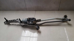 MAQUINA LIMPADOR PARABRISA MERCEDES C180 2011