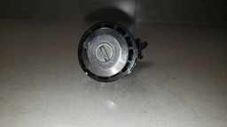 MIOLO CHAVE TAMPA TRASEIRA RENAULT SANDERO 2013 2014