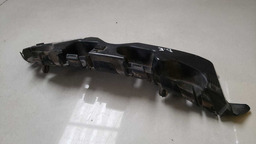 GUIA PARA-CHOQUE D E RENAULT DUSTER 2012 A 2015 