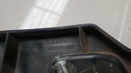 GUIA PARA-CHOQUE D E RENAULT DUSTER 2012 A 2015 