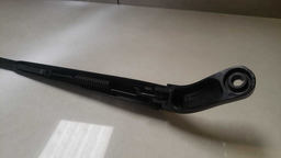 BRAÇO LIMPADOR ESQUERDO RENAULT DUSTER 2014 (2)